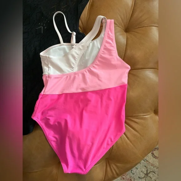 Bundle of swimsuit plus coverup. - Picture 4 of 8